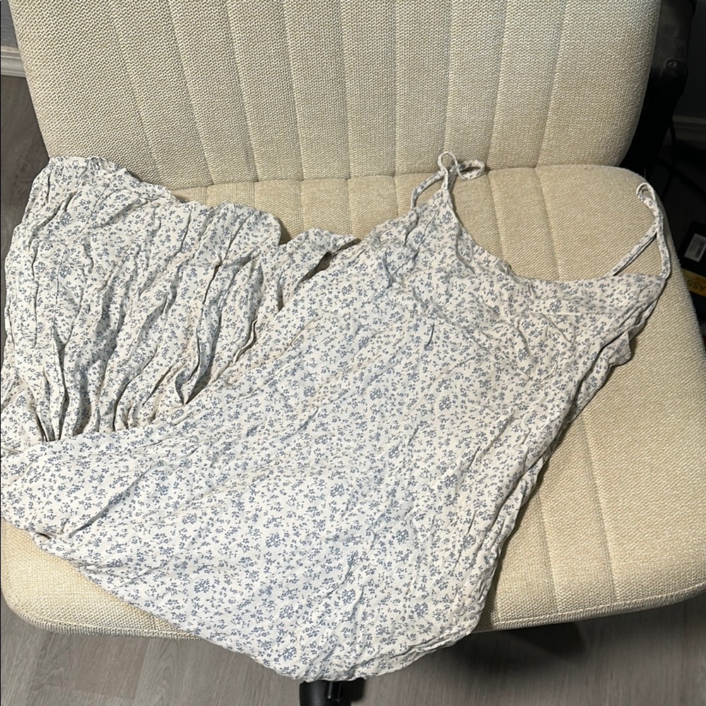 Brandy Melville Colleen midi Dress Floral